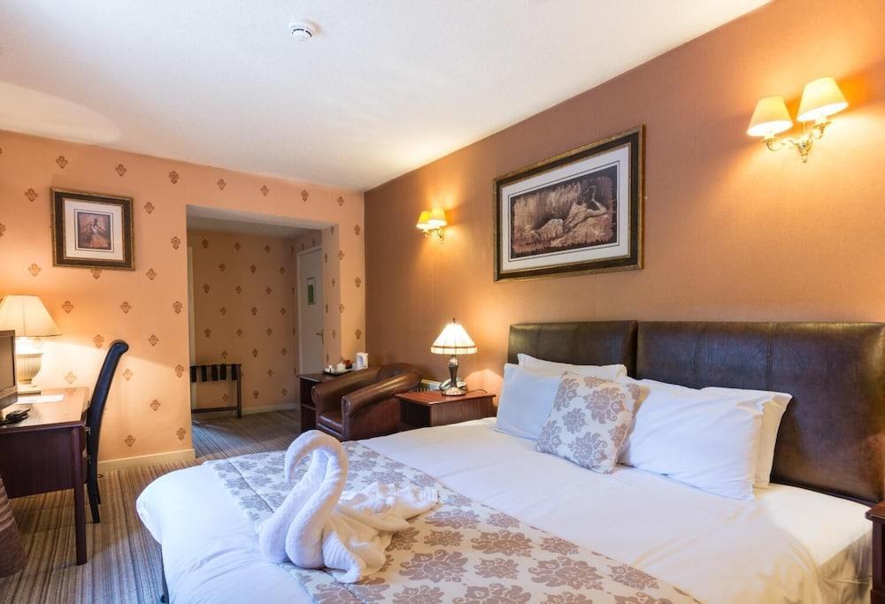 The George Stansted Airport 3*