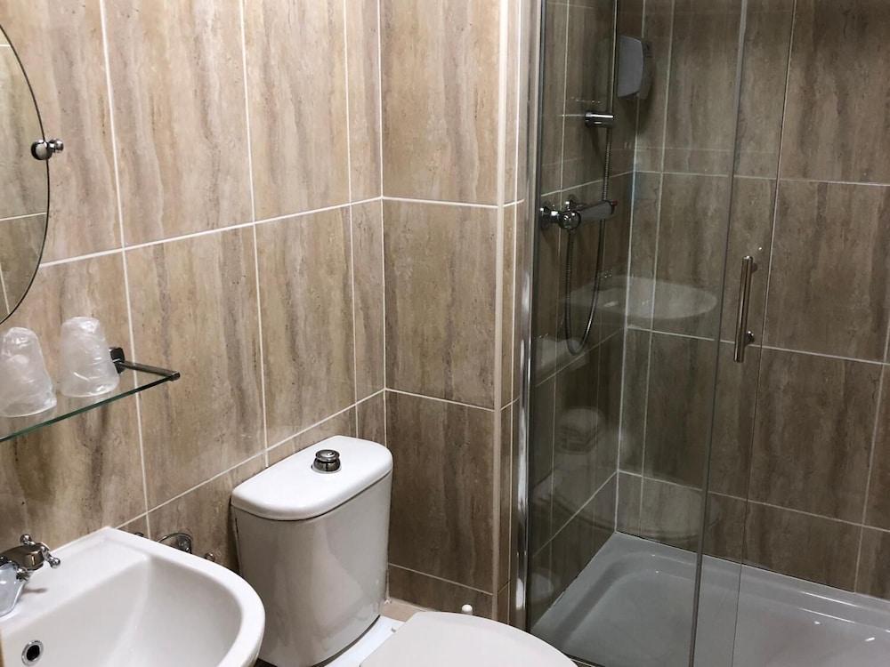 The George Stansted Airport 3*